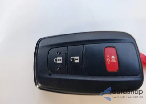 2017 Toyota Prius Four z USA, uszkodzony, nr VIN JTDKARFU9H3038258